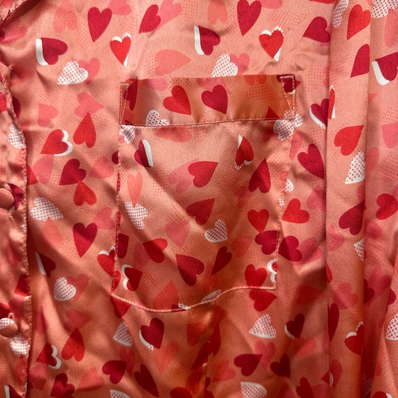 Cabernet | Soft Coral Hearts Robe, Top & Bottom Set Size Top & Bottom L Robe XL - Picture 5 of 8